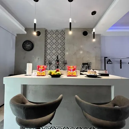 Vip Apt. Pezodromos Kalamarias