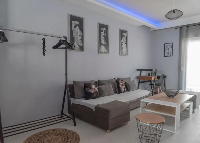Vip Apt. Pezodromos Kalamarias *