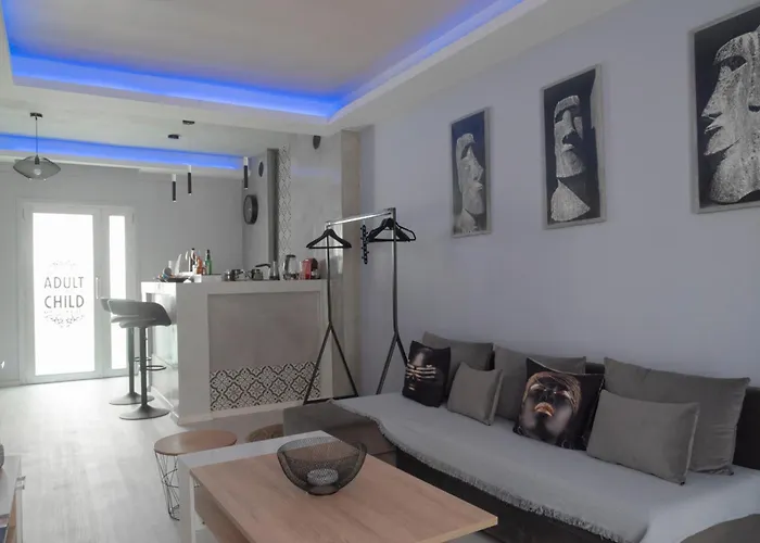 Vip Apt. Pezodromos Kalamarias *