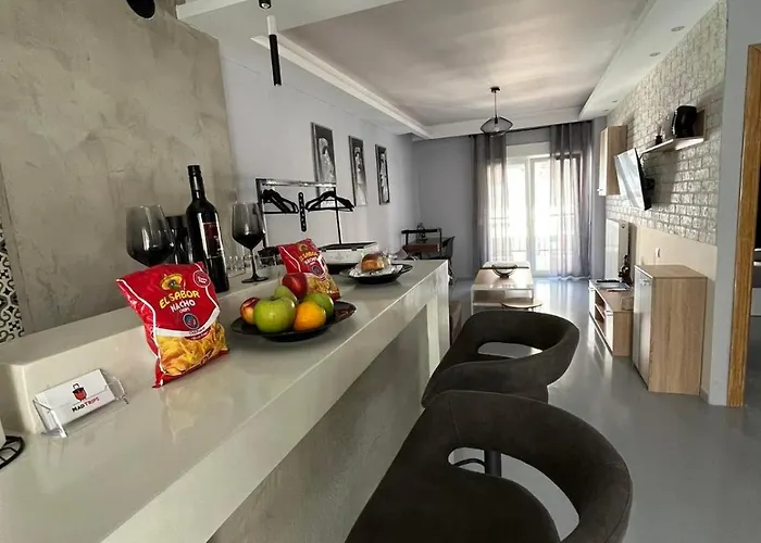 Vip Apt. Pezodromos Kalamarias 公寓