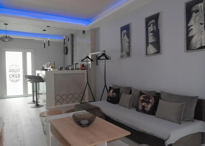 Vip Apt. Pezodromos Kalamarias *